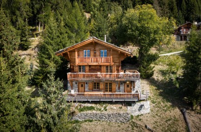 Chalet 'Ibex' with Stunning Views Over the Alps in Verbier