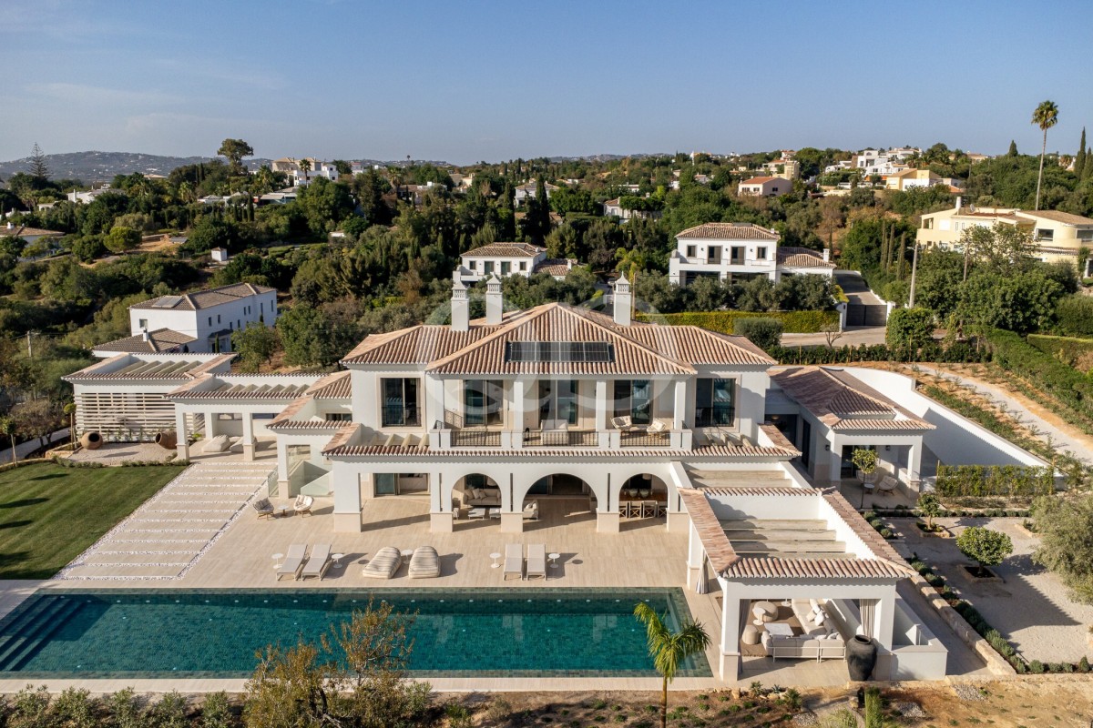 Exclusive Luxury Villa in Vale Formoso