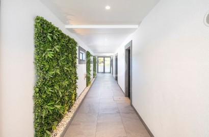 Modern Villa with sea views set on a large plot in Vale do Lobo