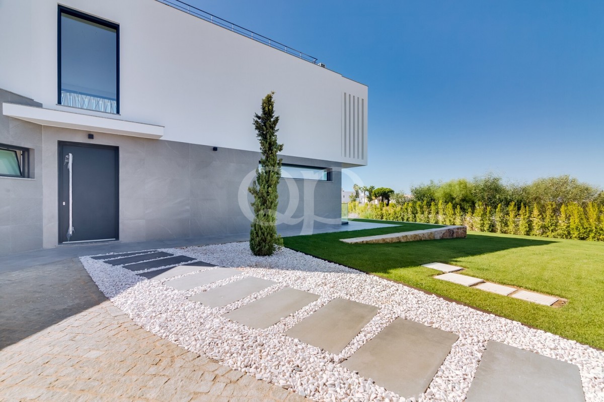 Turn-Key Project for a 3 to 4 Bedroom Villa in Galé