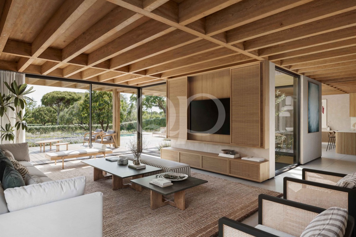 Luxury Detached House in Golden Triangle