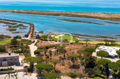 Front-line Plot with Exceptional Sea Views in Quinta do Lago