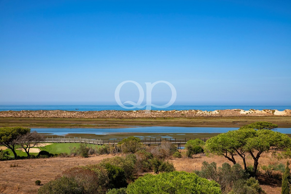 Front-line Plot with Exceptional Sea Views in Quinta do Lago