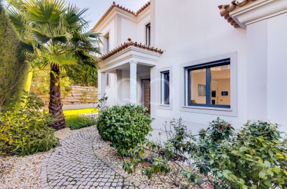 Modern 4-Bedroom Villa in Vilamoura
