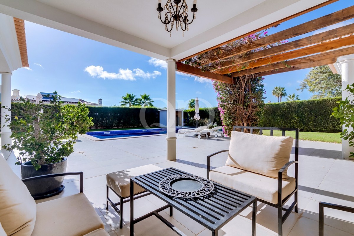 Modern 4-Bedroom Villa in Vilamoura