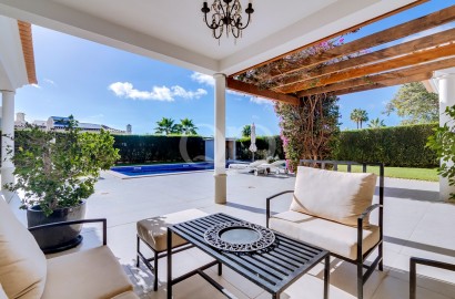 Modern 4-Bedroom Villa in Vilamoura