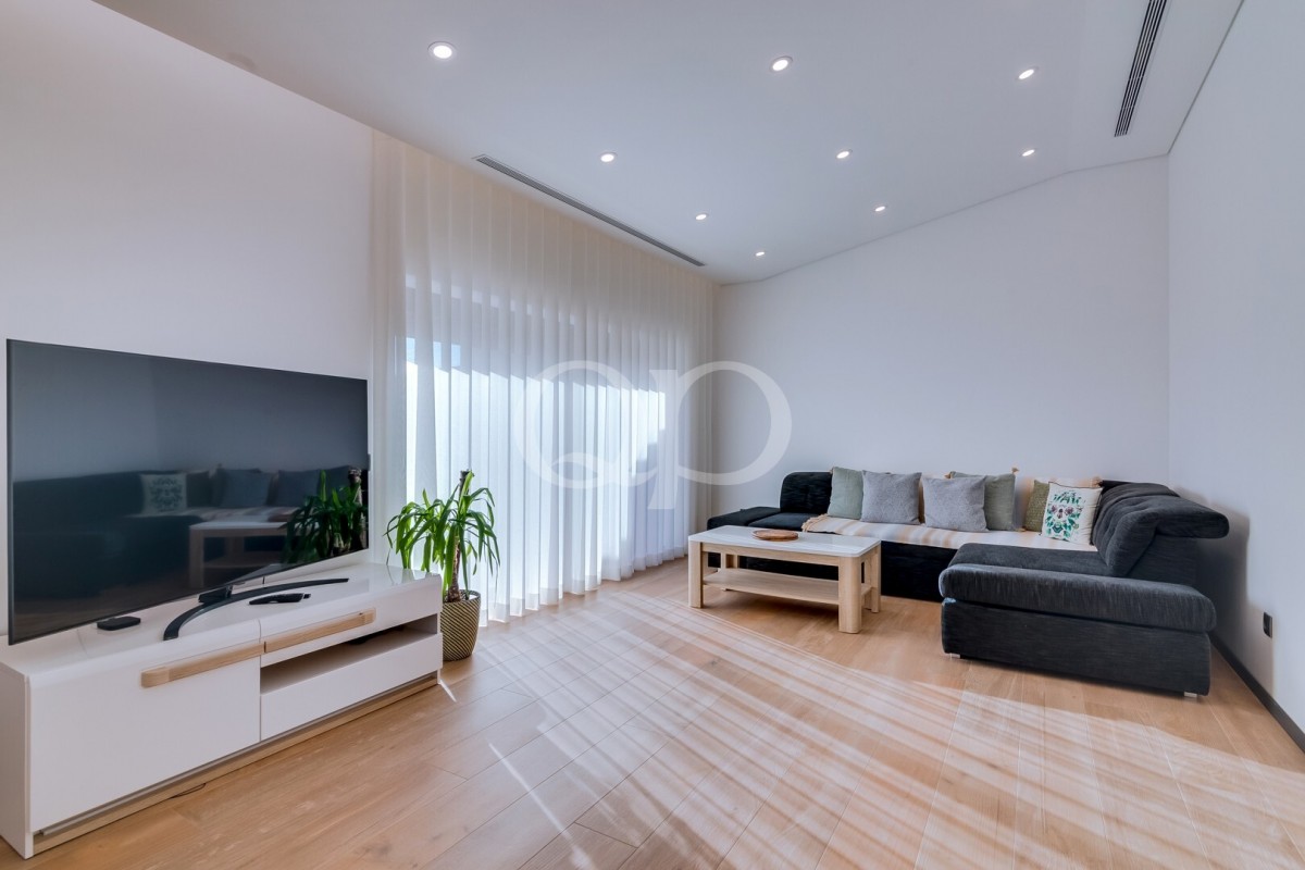 Modern Villa with Panoramic Views in Boliqueime