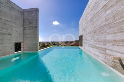 Architectural Modern Villa with Scenic Views in Santa Bárbara de Nexe