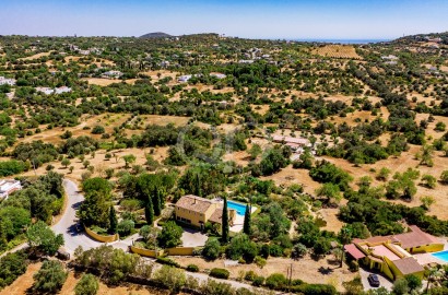 Cozy Villa in the Peaceful Surroundings of Santa Bárbara de Nexe