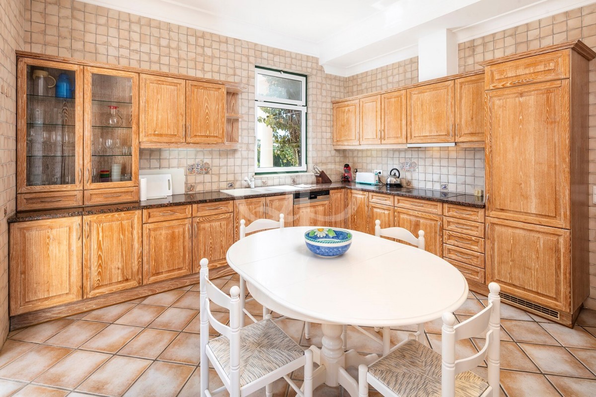Classical 3-Bedroom Villa close to Vale do Lobo Resort