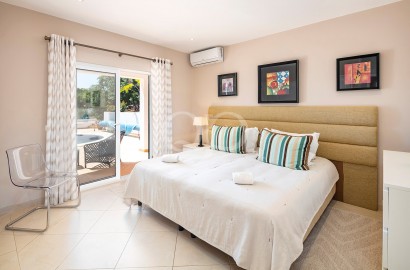 Lovely 4-Bedroom Traditional Villa in Vale do Lobo