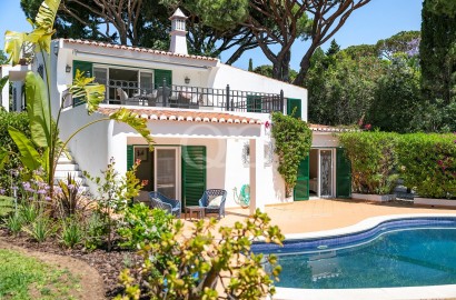 Lovely 4-Bedroom Traditional Villa in Vale do Lobo