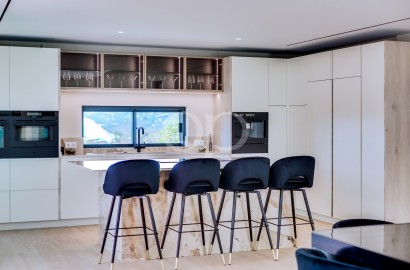Stunning Villa with Premium Finishes in a Sought-After Location