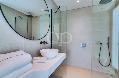 Stunning Villa with Premium Finishes in a Sought-After Location