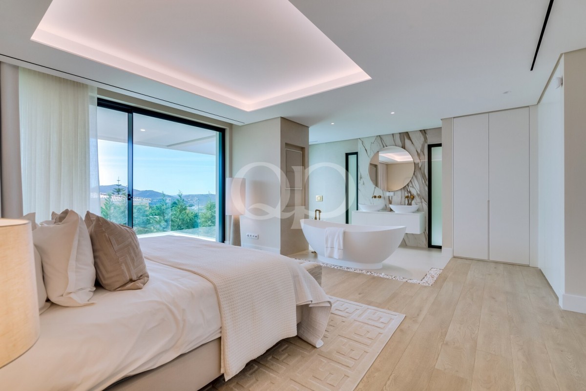 Stunning Villa with Premium Finishes in a Sought-After Location