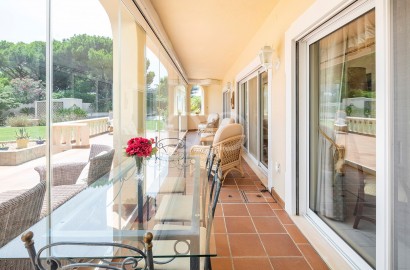 Traditional Family Villa with Tennis Court and Heated Pool