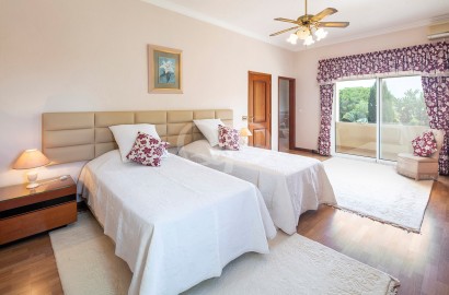 Traditional Family Villa with Tennis Court and Heated Pool