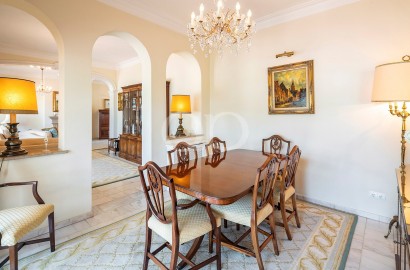 Traditional Family Villa with Tennis Court and Heated Pool