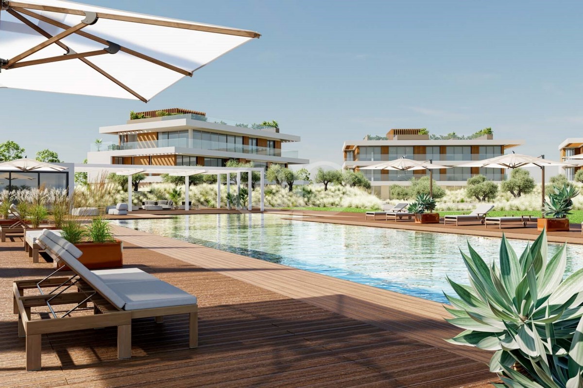 Luxurious Apartment in Vilamoura with Private Garden and Underground Parking
