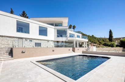 Exceptional Villa with Ocean views in Santa Barbara