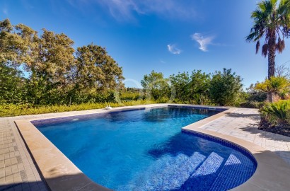 Tranquil Countryside Villa in the Hills of Loulé