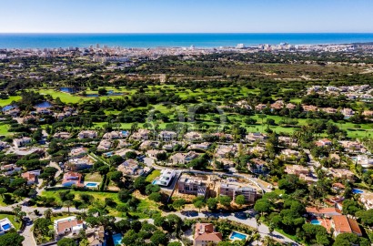 Modern Turnkey Villa in Vila Sol, Algarve