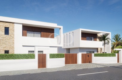 Contemporary Turnkey Villa in Bordeira, Algarve