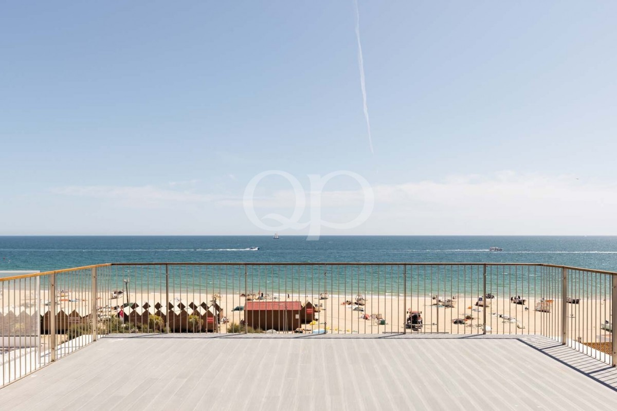 Brand new Beachfront Apartment, Algarve