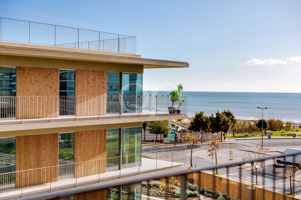 Contemporary Coastal Apartment in Quarteira, Algarve