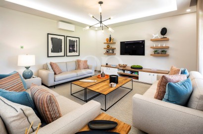 Beautifully Refurbished 3-bedroom Townhouse in a Popular Development in Quinta do Lago.
