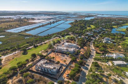 Exceptional plot with approved project in Quinta do Lago