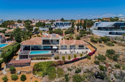 Magnificent 4-Bedroom Villa Set on a Clifftop with the Most Spectacular Sea Views