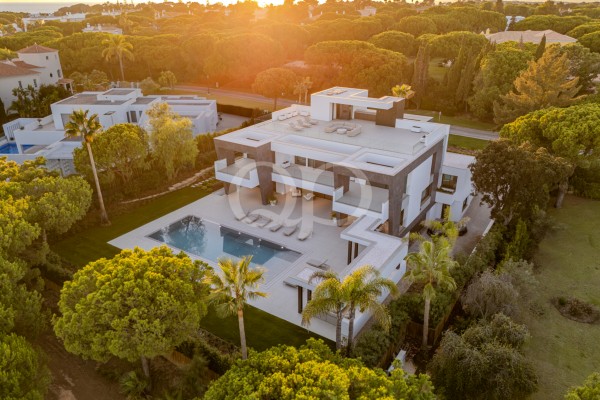 Brand New Contemporary Villa in Quinta do Lago