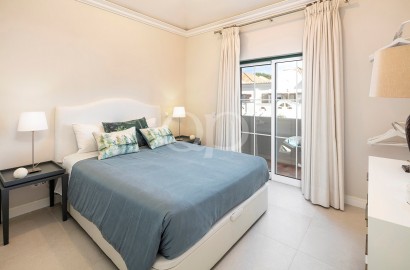 Refurbished Terraced Townhouse in Pinheiros Altos Golf Resort