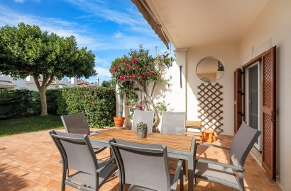 Refurbished Terraced Townhouse in Pinheiros Altos Golf Resort