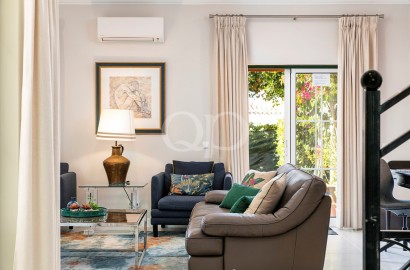 Refurbished Terraced Townhouse in Pinheiros Altos Golf Resort