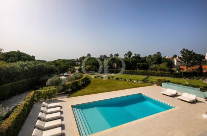 Beautifully Appointed Villa on Large Plot in Quinta do Lago