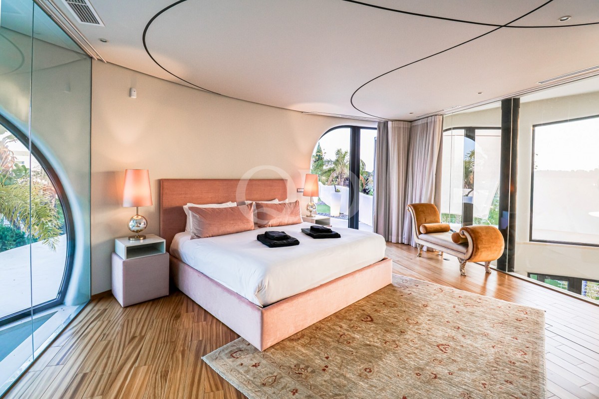 Stunning Golf-Front Villa in Vale do Lobo