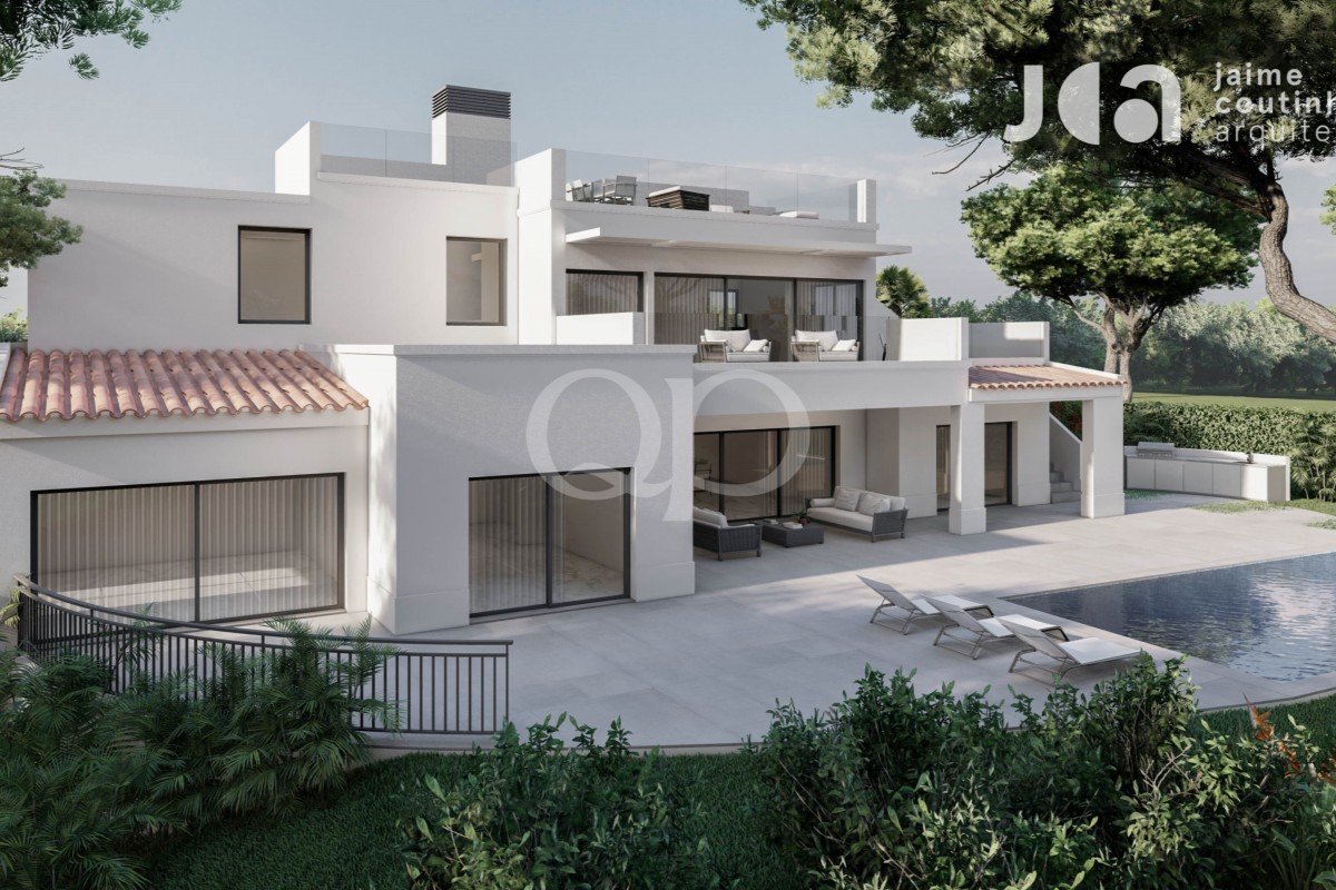A villa with sea views in Vale Do Lobo with planning permission to extend expected imminently
