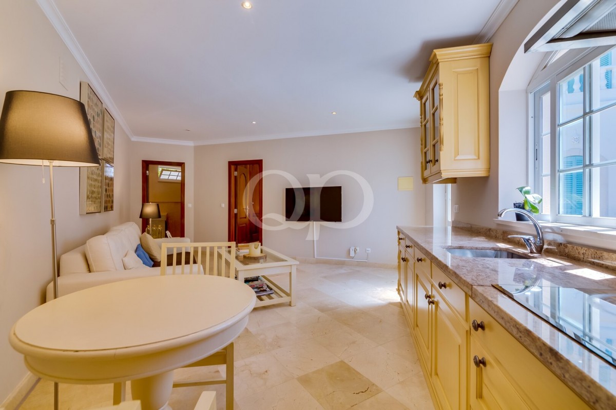 Prestigious 5-Bedroom Estate with Breathtaking Views of the Ria Formosa