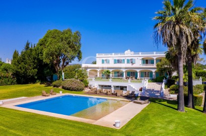 Prestigious 5-Bedroom Estate with Breathtaking Views of the Ria Formosa