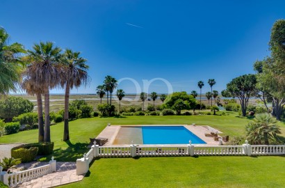 Prestigious 5-Bedroom Estate with Breathtaking Views of the Ria Formosa