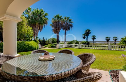 Prestigious 5-Bedroom Estate with Breathtaking Views of the Ria Formosa