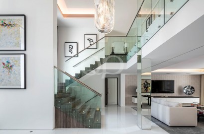 A luxurious south-facing property wonderfully located in Quinta do Lago