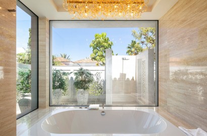 Elegant and Refurbished Villa between Quinta do Lago and Vale do Lobo