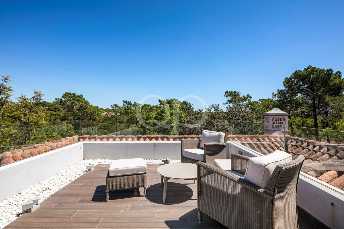Elegant and Refurbished Villa between Quinta do Lago and Vale do Lobo
