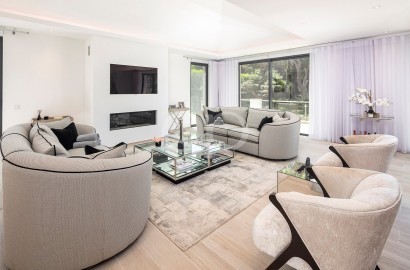 Stunning 4-Bedroom Luxury Villa Overlooking San Lorenzo Golf Course