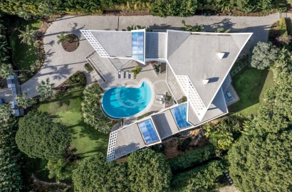 Unique Contemporary Villa overlooking Quinta do Lago Golf Course