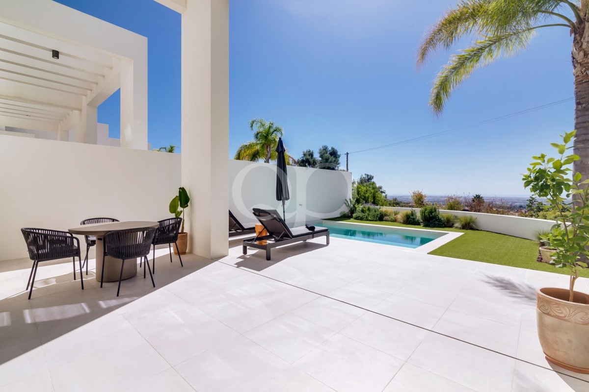Villa with Sea Views in Santa Barbara, Algarve
