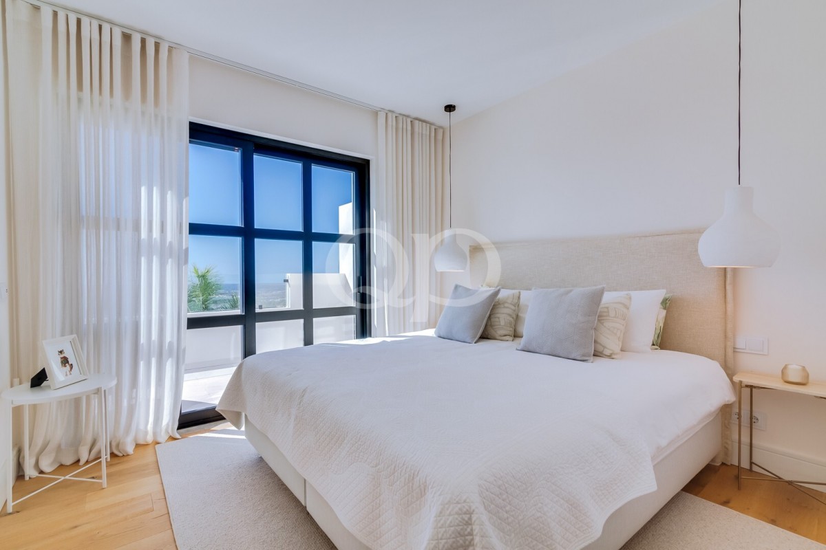 Villa with Sea Views in Santa Barbara, Algarve